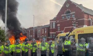 Clashes With Police in Southport After 3 Girls Killed in Stabbing Attack