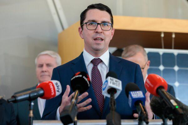 Patrick Gorman, assistant minister to the Australian prime minister, speaks to media during a press conference after a visit to North Metropolitan TAFE in Perth, Western Australia, on Feb. 20, 2023. (AAP Image/Richard Wainwright)