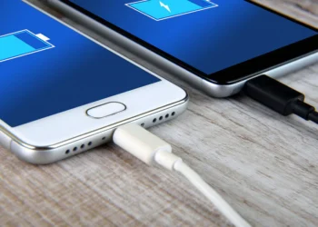 Stop Charging Your Phone From 0 To 100% It Destroys Your Battery, Here Is What To Do